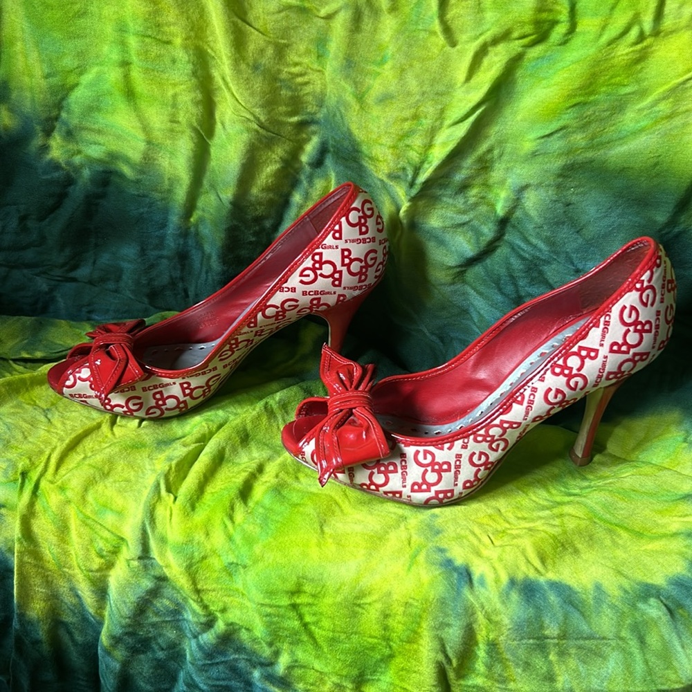 BCBGirls Stylish Red bow Peep-Toe Heels - Picture 3 of 8